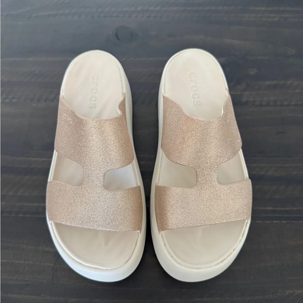 Crocs Glitter Slide Sandals Champagne Gold Platform Comfort Women’s 7 - Picture 3 of 8